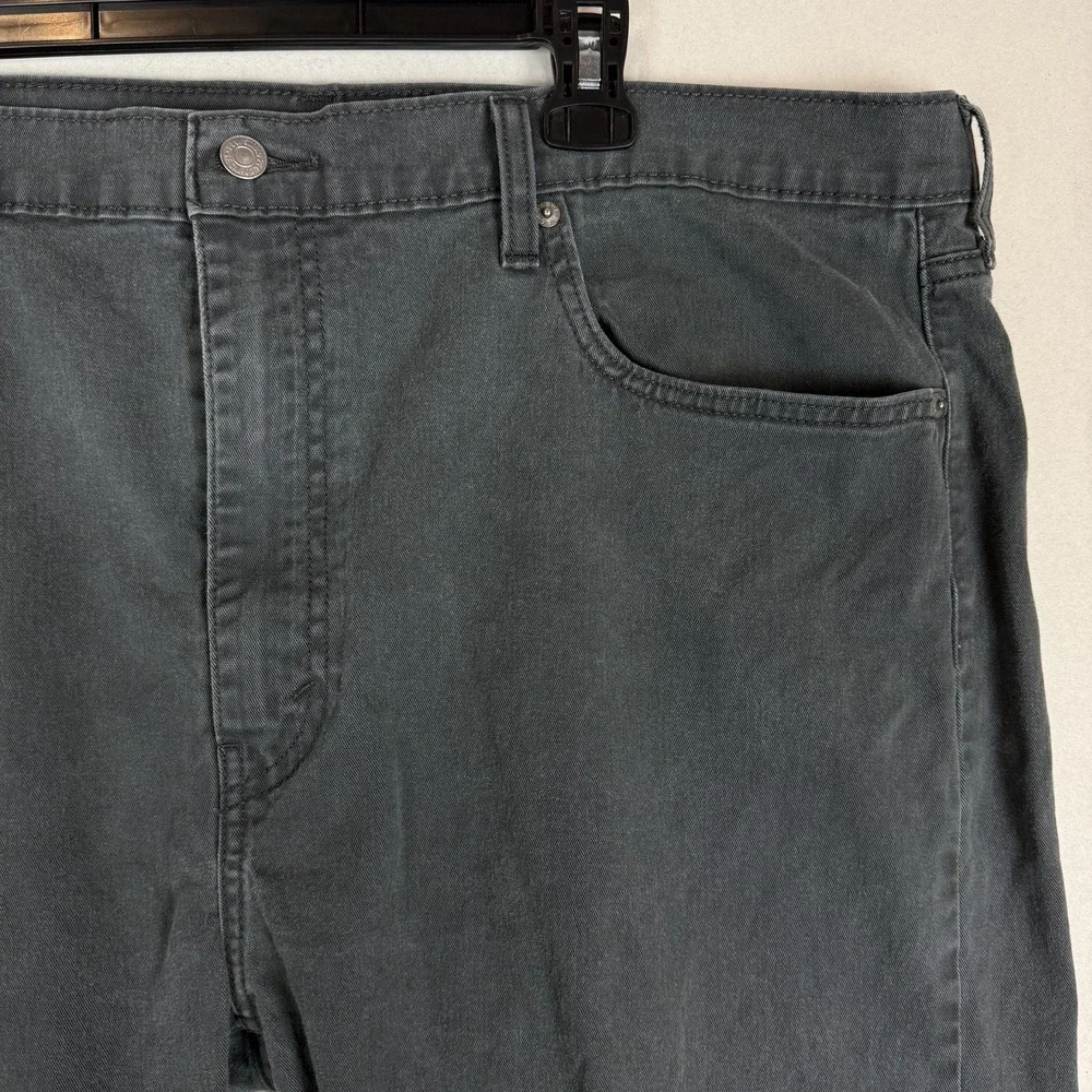 Levi's 502 Jeans Mens 42x32 Gray Charcoal Wash Regular Tapered Stretch Denim